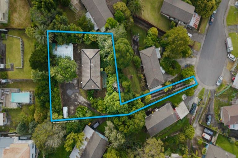 Photo of property in 11 Kilcar Place, Massey, Auckland, 0614