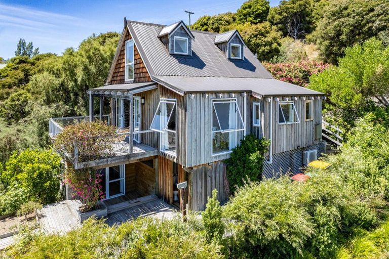 Photo of property in 58 Onuku Road, Akaroa, 7520