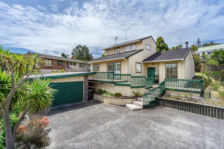 Photo of property in 5 Baltimore Place, Forrest Hill, Auckland, 0620