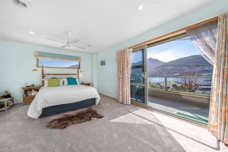 Photo of property in 690 Peninsula Road, Kelvin Heights, Queenstown, 9300