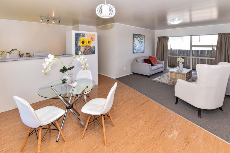 Photo of property in 4/122 Walmsley Road, Favona, Auckland, 2024