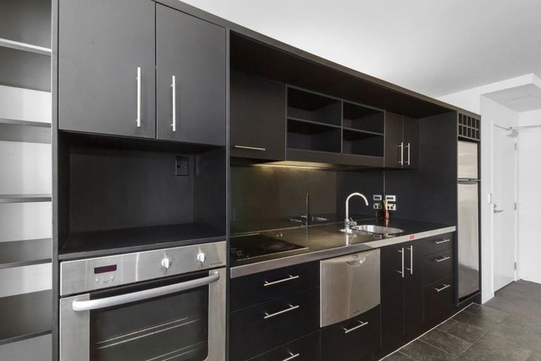 Photo of property in 5c/123 Molesworth Street, Thorndon, Wellington, 6011