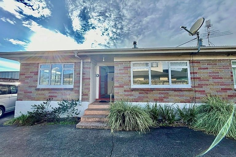 Photo of property in 5/42 Clevedon Road, Papakura, 2110