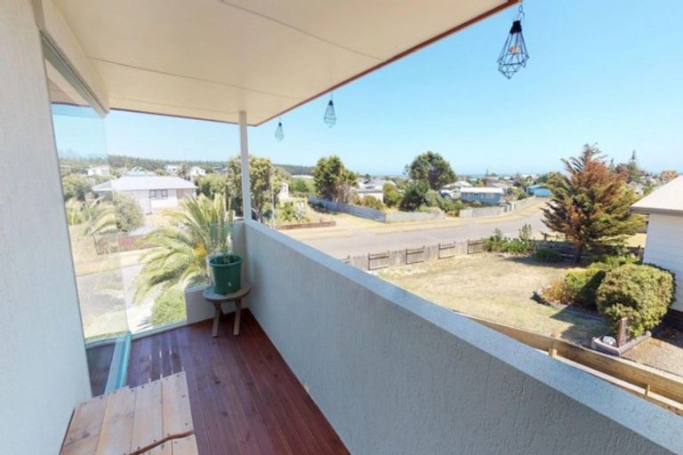Photo of property in 13 Aranui Avenue, Waitarere Beach, Levin, 5510