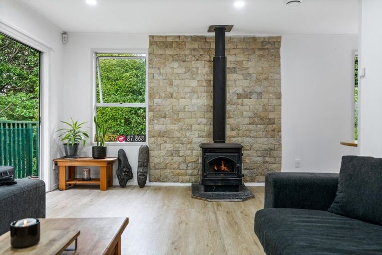 Photo of property in 11 Kilcar Place, Massey, Auckland, 0614