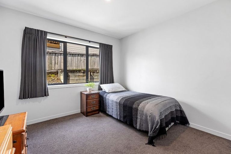 Photo of property in 17 Rochfort Crescent, Pyes Pa, Tauranga, 3112