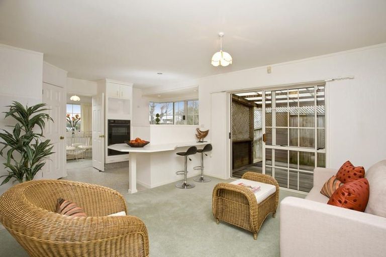 Photo of property in 1/12 Norman Road, Hauraki, Auckland, 0622