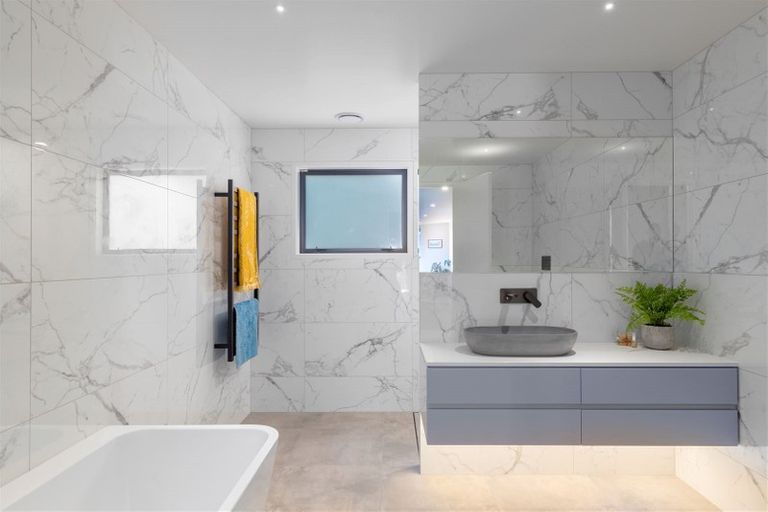 Photo of property in 155 Moncks Spur Road, Mount Pleasant, Christchurch, 8081