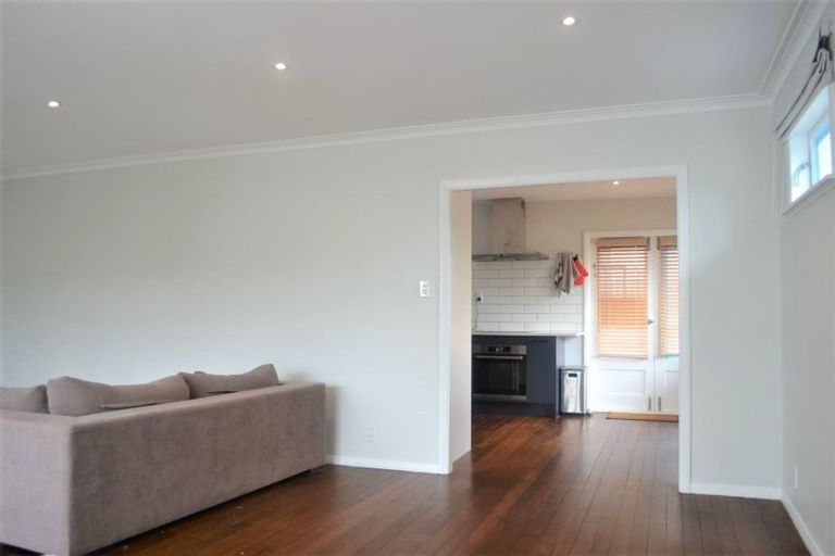 Photo of property in 103 Miramar North Road, Miramar, Wellington, 6022