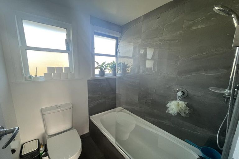 Photo of property in 2 Grosvenor Street, Redwood, Christchurch, 8051