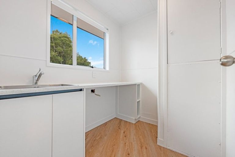 Photo of property in 11 Murillo Place, Henderson, Auckland, 0612