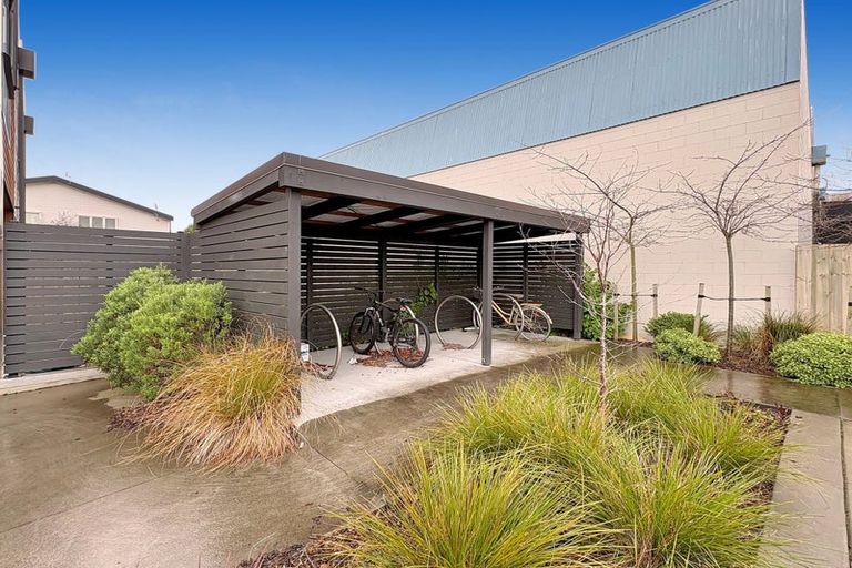 Photo of property in 6/129 Sherborne Street, St Albans, Christchurch, 8014