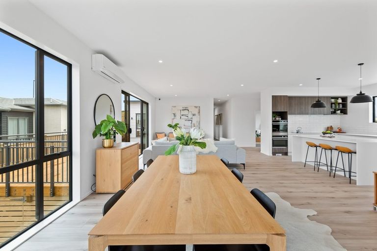 Photo of property in 2 Cadwil Drive, Beachlands, Auckland, 2018