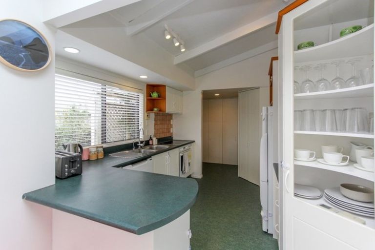 Photo of property in 9 Rahiri Street, Waitara, 4320