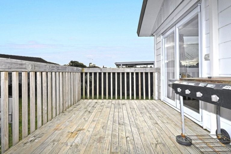 Photo of property in 20 Elisa Lane, Ranui, Auckland, 0612