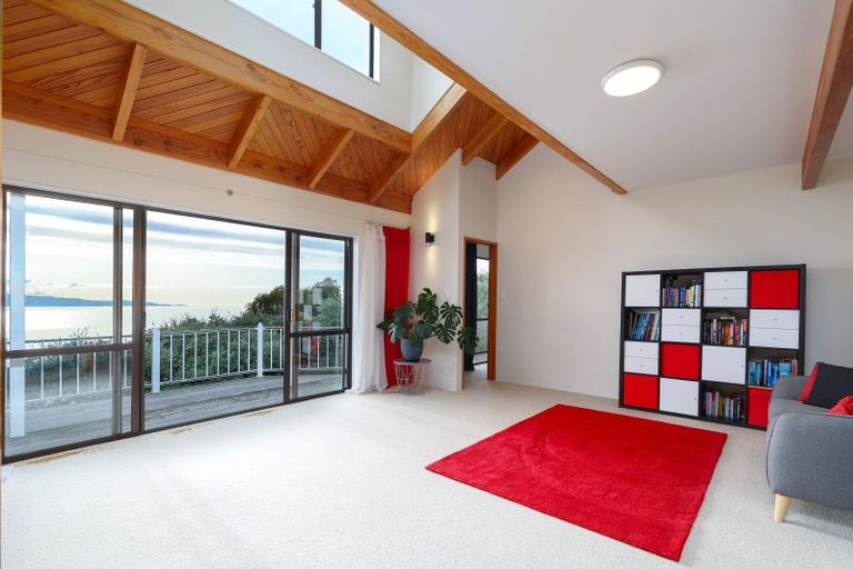 Photo of property in 11 Grenville Terrace, Moana, Nelson, 7011
