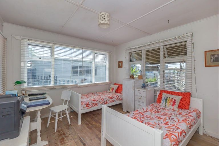 Photo of property in 15 Hunia Terrace, Himatangi Beach, Foxton, 4891