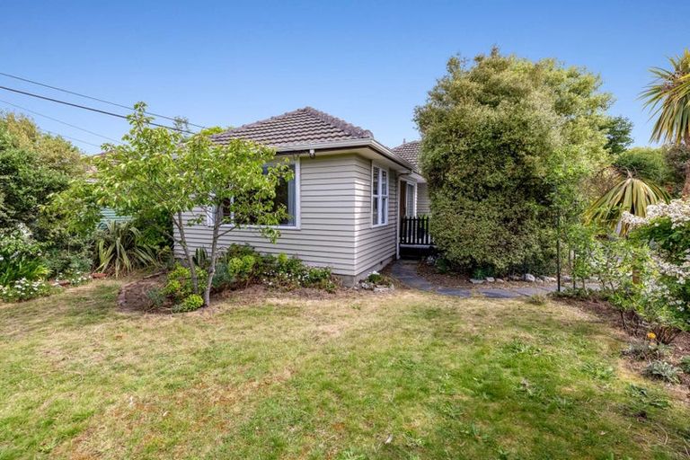 Photo of property in 5 Colac Street, Avondale, Christchurch, 8061