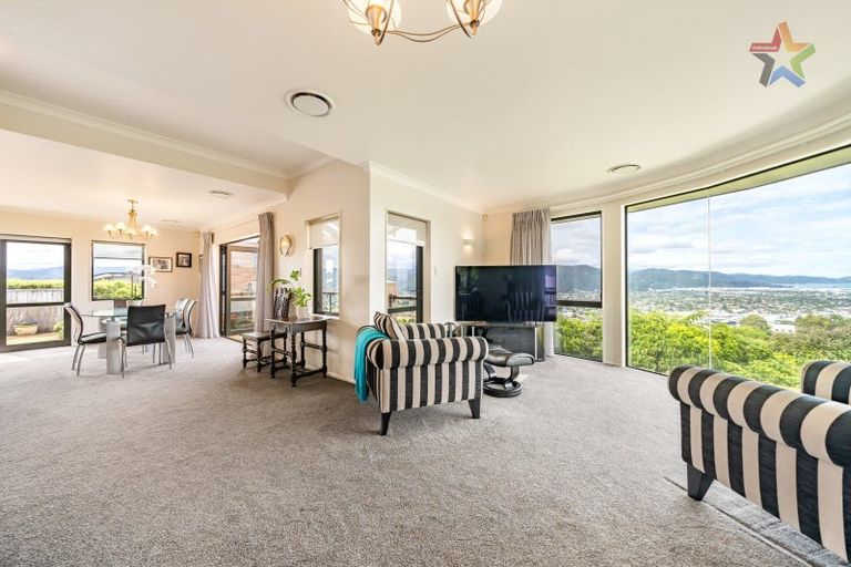 Photo of property in 11 Meadowbank Drive, Belmont, Lower Hutt, 5010
