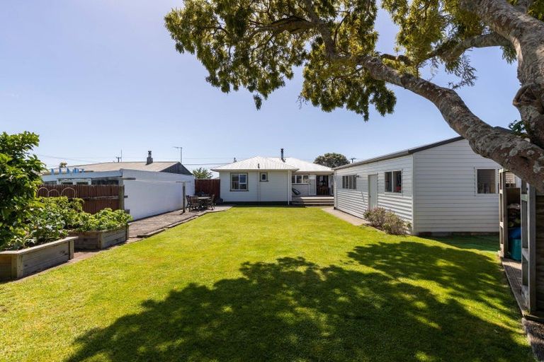 Photo of property in 305 Frankley Road, Ferndale, New Plymouth, 4310