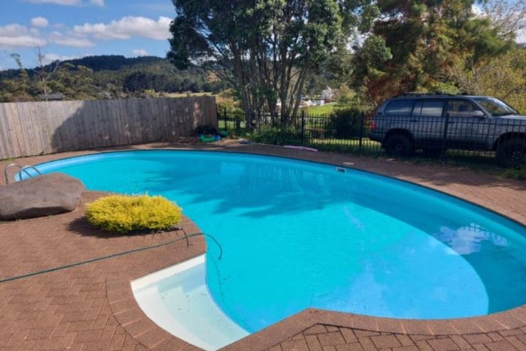 Photo of property in 327 Pine Valley Road, Dairy Flat, Silverdale, 0992