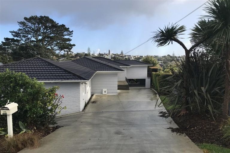Photo of property in 75 Park Rise, Campbells Bay, Auckland, 0630