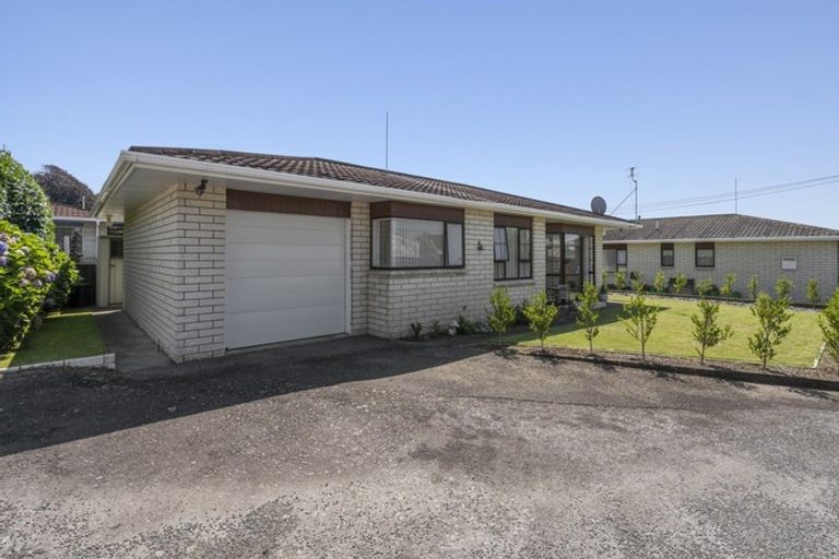 Photo of property in 3 Webster Street, Westown, New Plymouth, 4310