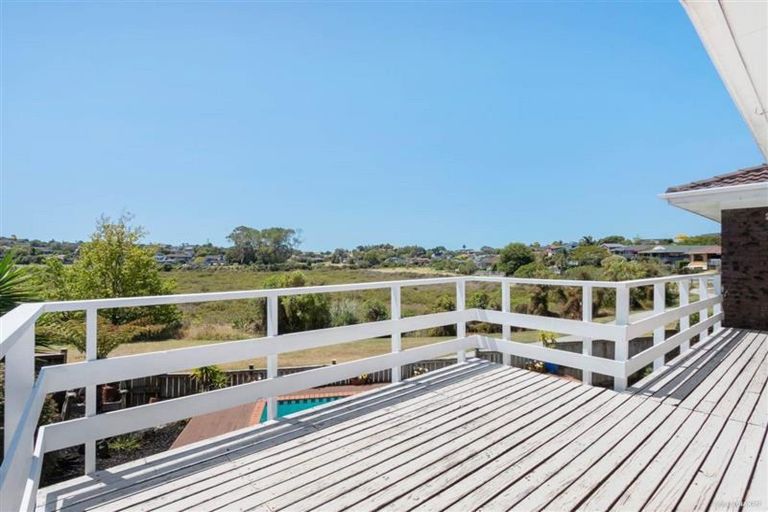 Photo of property in 2/32 Rapallo Place, Farm Cove, Auckland, 2012