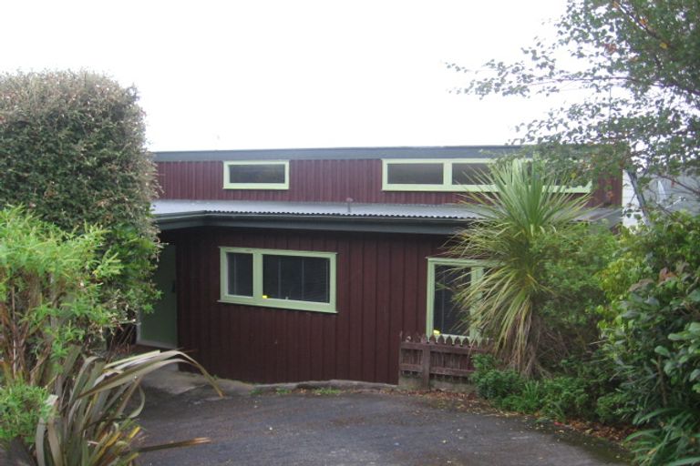Photo of property in 18 Bedford Street, Northland, Wellington, 6012