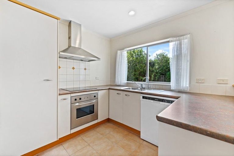 Photo of property in 12 Richfield Crescent, Westgate, Auckland, 0614