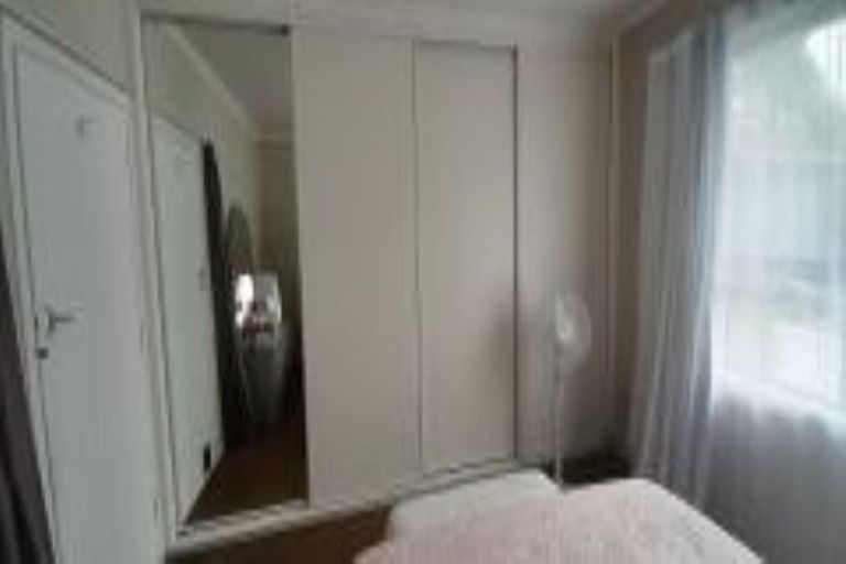 Photo of property in 31 Covil Avenue, Te Atatu South, Auckland, 0610