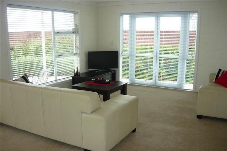Photo of property in 19 Galaxy Drive, Mairangi Bay, Auckland, 0630
