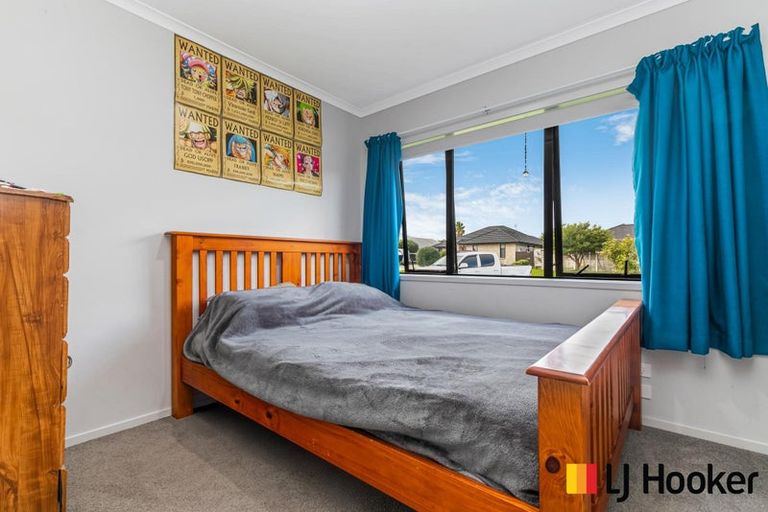 Photo of property in 31 Harbour Crest Drive, Waiuku, 2123