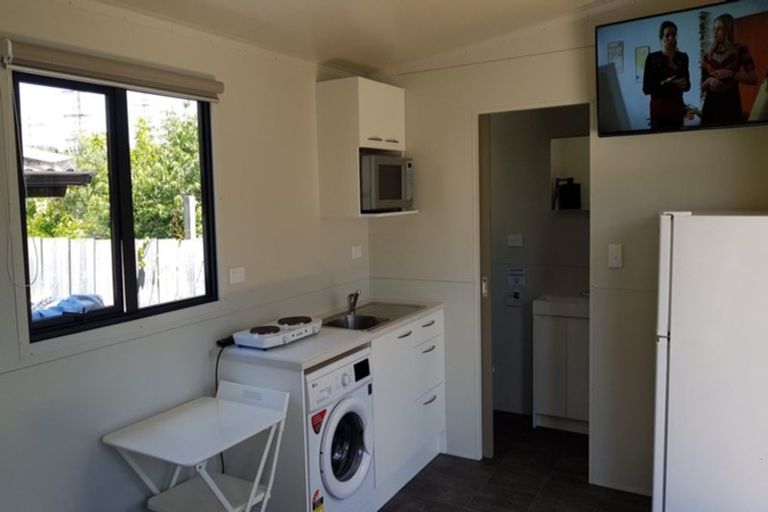 Photo of property in 70b Panorama Road, Mount Wellington, Auckland, 1060