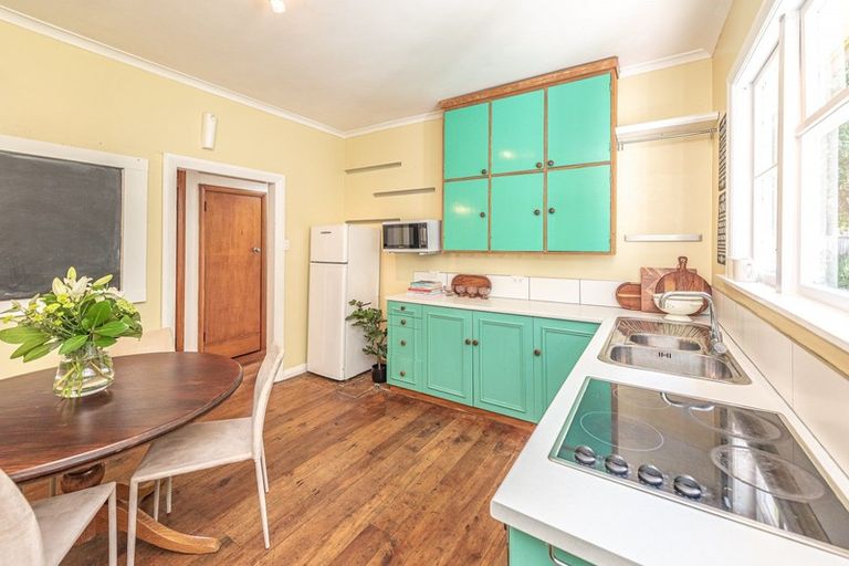 Photo of property in 18 Hutchison Crescent, Durie Hill, Whanganui, 4500