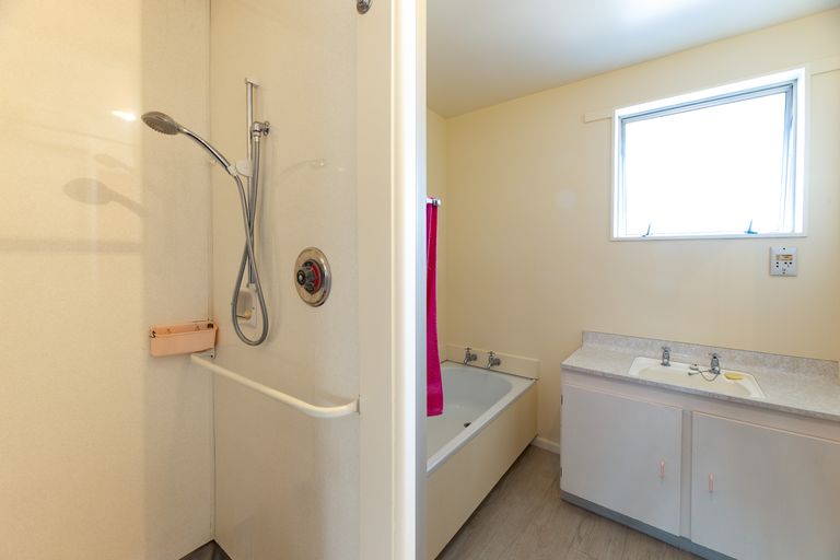 Photo of property in 2/7 Peters Lane, Spreydon, Christchurch, 8024