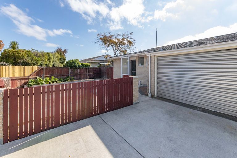 Photo of property in 2/7 Peters Lane, Spreydon, Christchurch, 8024