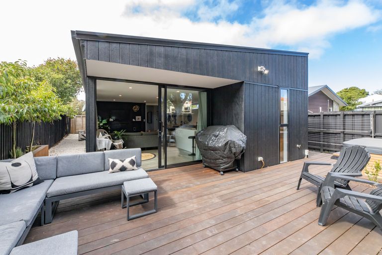 Photo of property in 9 Forbes Street, Sydenham, Christchurch, 8023