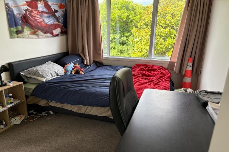 Photo of property in 2/11a Newnham Terrace, Upper Riccarton, Christchurch, 8041