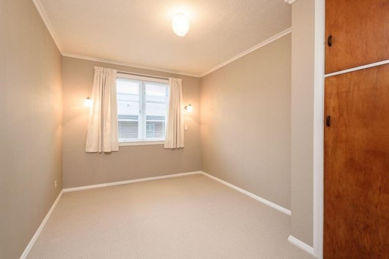 Photo of property in 42 Moana Road, Plimmerton, Porirua, 5026