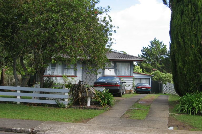 Photo of property in 32 Kingdale Road, Henderson, Auckland, 0610