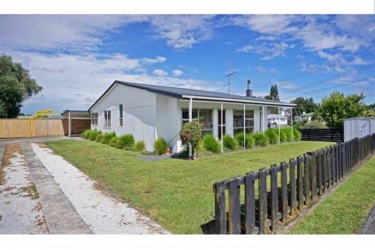 Photo of property in 20 Belvedere Street, Te Puke, 3119