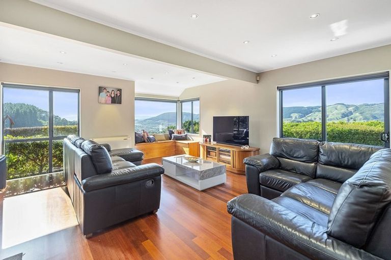 Photo of property in 40 Peterhouse Street, Tawa, Wellington, 5028
