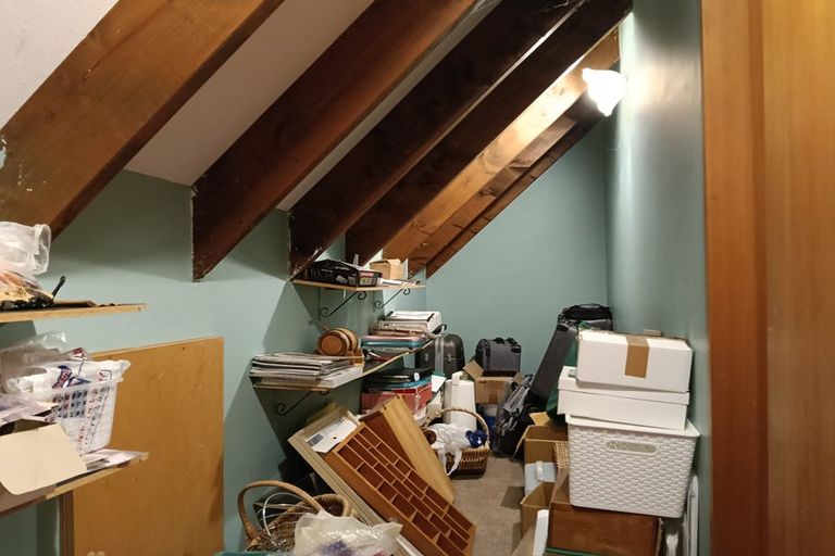 Photo of property in 16 Furneaux Grove, Whitby, Porirua, 5024