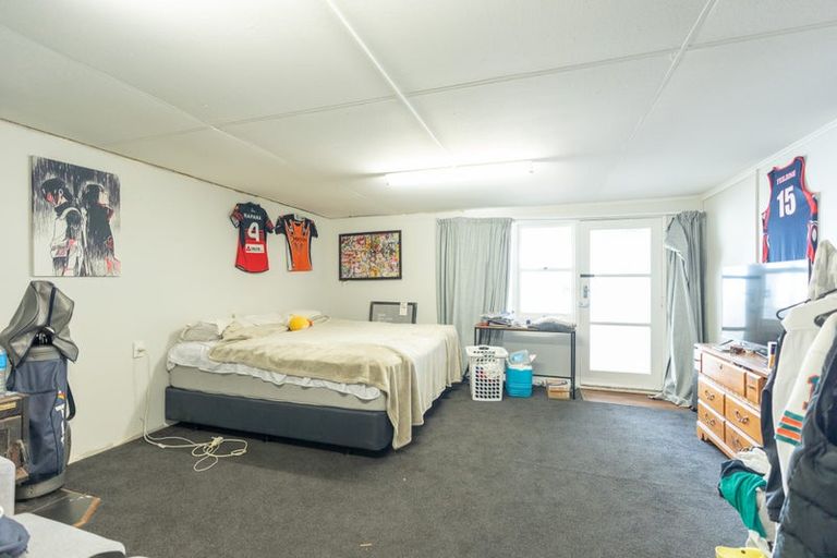 Photo of property in 2 Gloucester Street, Takaro, Palmerston North, 4412
