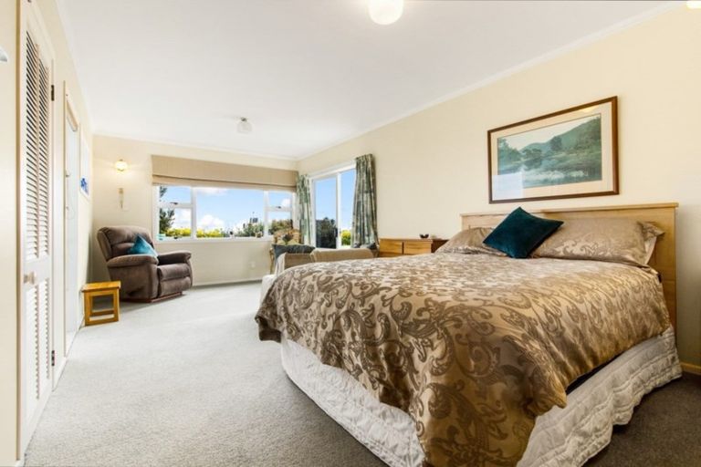 Photo of property in 93 Waitea Road, Muriwai, Waimauku, 0881