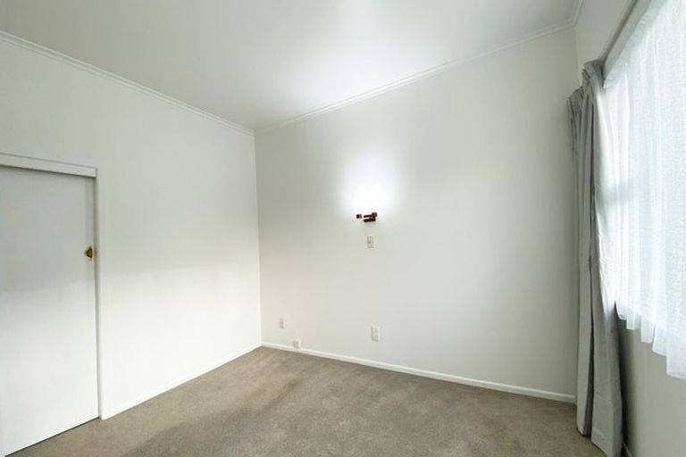 Photo of property in 23 Andrew Road, Howick, Auckland, 2010