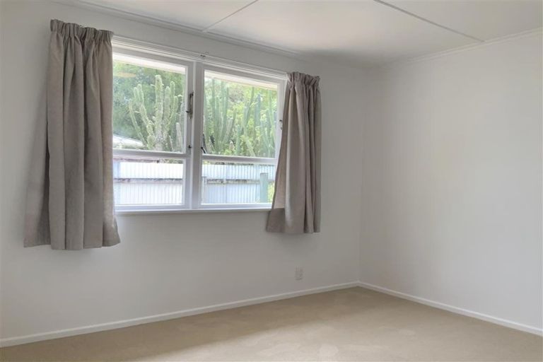 Photo of property in 1033d Fergusson Drive, Clouston Park, Upper Hutt, 5018