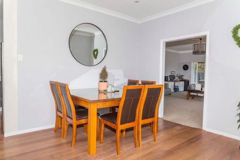 Photo of property in 16 Ruahine Street, Dannevirke, 4930