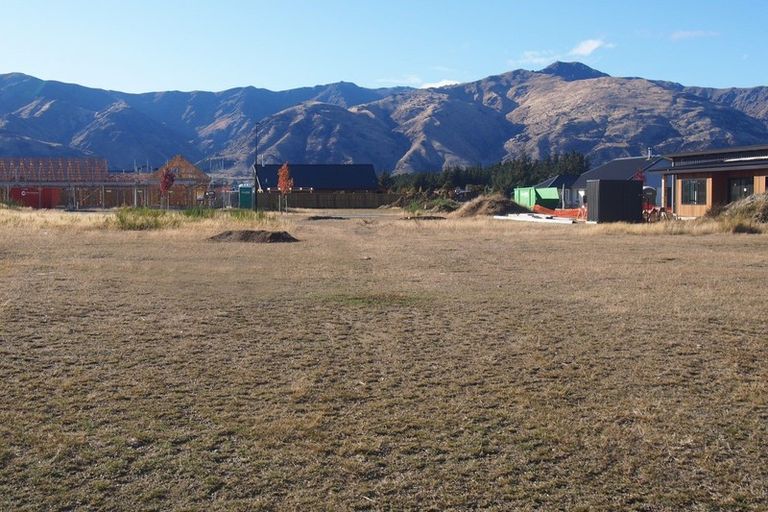 Photo of property in 8 Isthmus Place, Lake Hawea, 9382